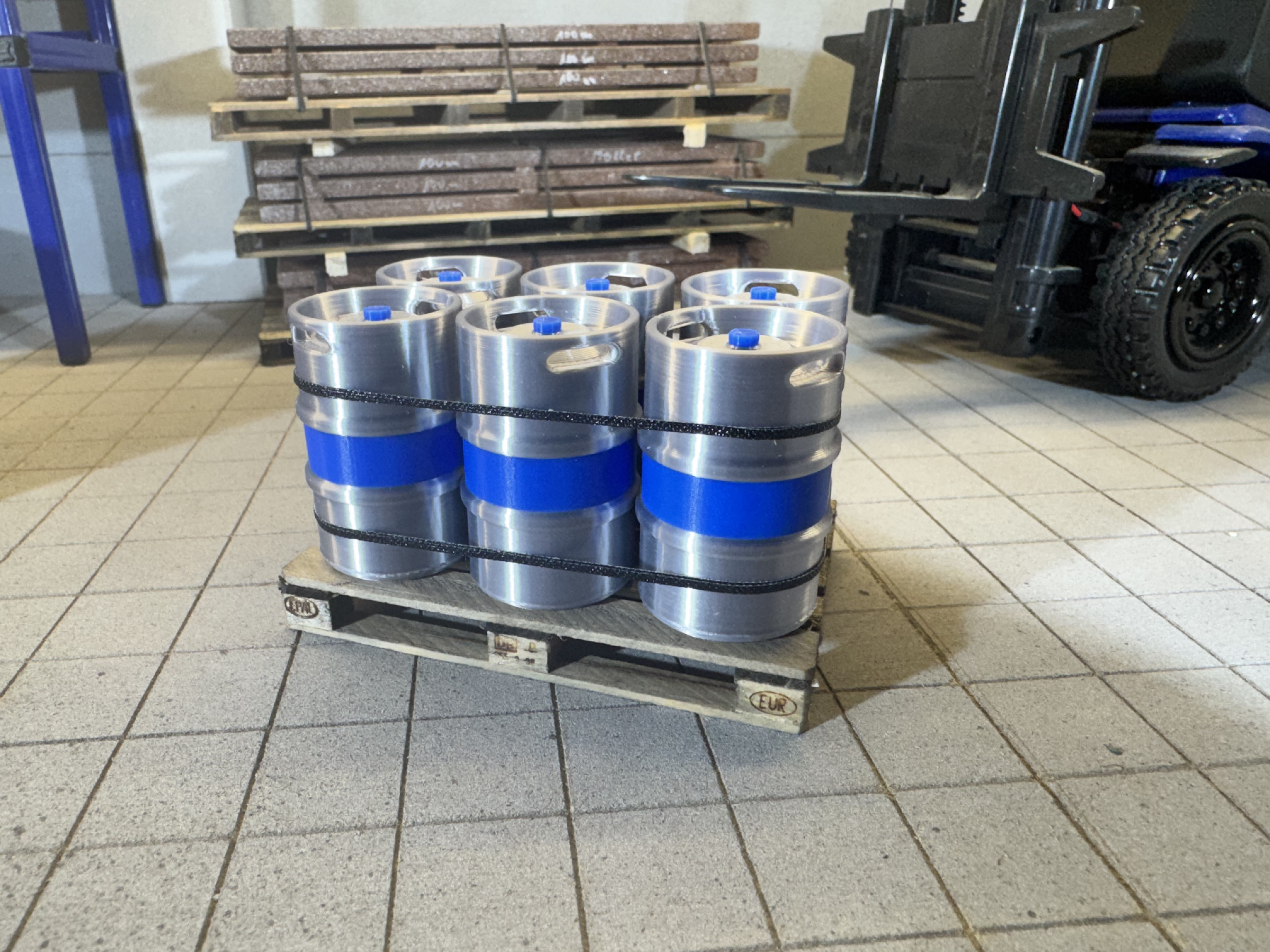 Keggy auf Palette